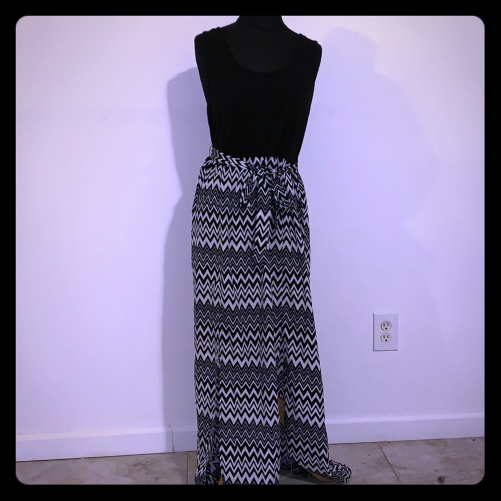 City Studio Black/White Maxi Dress